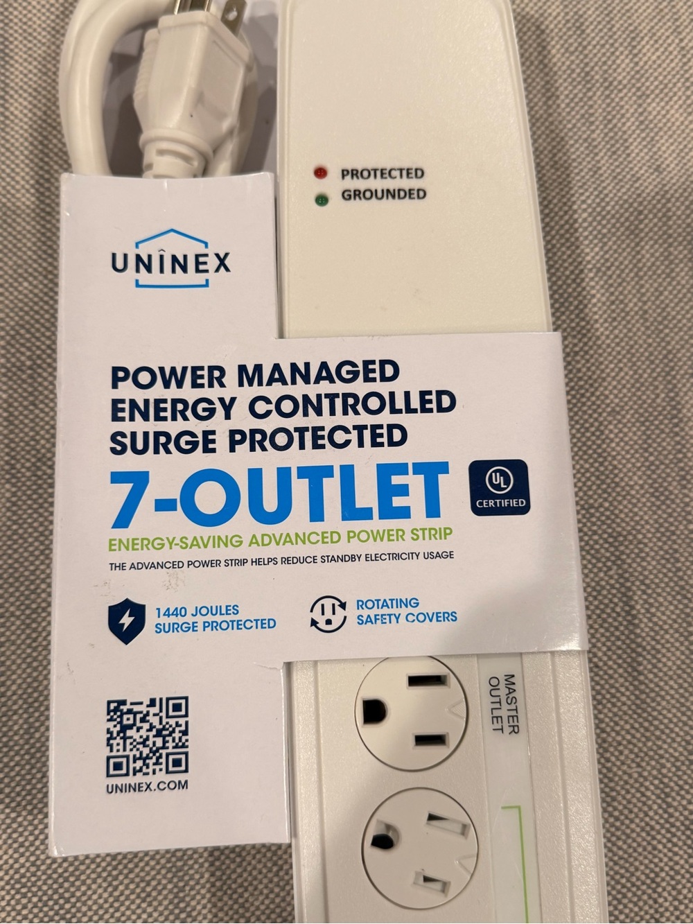 White 7-Outlet Energy-Saving Surge Protector Power Striped